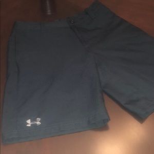 Boys under armour golf shorts size medium
